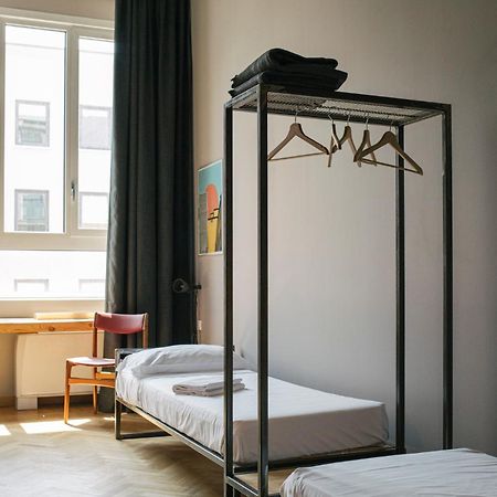 Casabase Hostel Milan Bagian luar foto